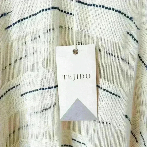 Tojido Collective Handmade Artisan Poncho NWT - Picture 2 of 5